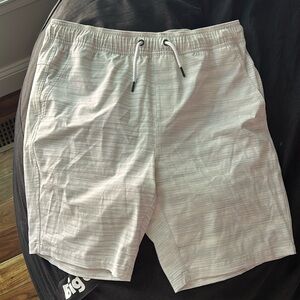 Men’s Departwest Buckle shorts- excellent condition
